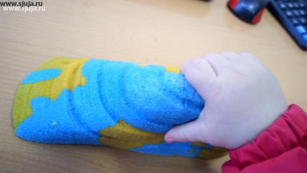 Компания Скалодромы Жужа тестирует зацепы предназначенные для детей и взрослых. В данный момент мы разрабатываем еще один вид зацепов который подойдет Как маленьким детям так и их родителям, так как он имеет определенные особенности и необычные технологические решения. #дети #детская #ручка #сынок #зацепы #скалодром #скалолазание #ребенок #climbingday #climbing #holds #kids #design #sjuja #сжужа