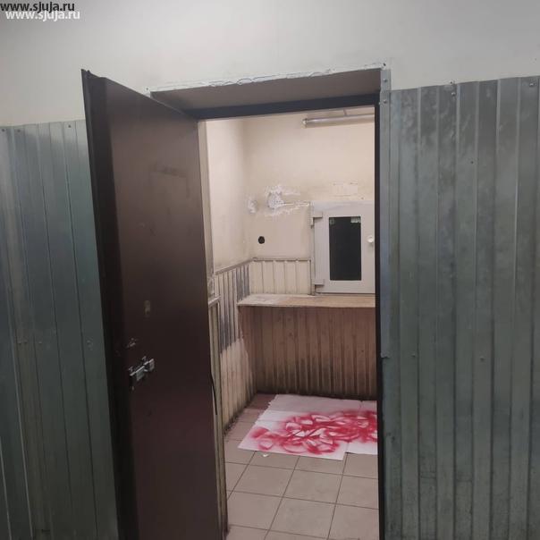 Мы решили переехать на другое место. И выбрали себе 300 квадратных метров, теперь начинаем снос кирпичных перегородок чтобы расширить пространство. Вот так выглядит помещение сейчас, что будет потом можно будет посмотреть, через нрделю и увидеть конечный итог нашего будущего производства компании скалодромы Жужа. #скалодром #сжужа #скалолазание #стройка #переезд #производство
