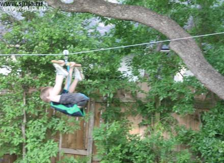 Тарзанка для детей, на дачном участке, Или другими словами zipline позволяет очень плодотворно, интересно проводить время ребенку. компания скалодромы Жужа изготавливает детские канатные дороги на дачу, или для базы отдыха индивидуально. По какой причине производится индивидуальное изготовление, связи с тем что расстояние на которое устанавливается тарзанка оно разное, в зависимости от расстояния мы изготавливаем сам трос что позволяет эффективно и безопасно установить на детскую канатную дорогу на дачу. Многие спрашивают нас Можно ли взять в аренду для проведения мероприятия тарзанку, мы отвечаем о том что это невозможно, В связи с тем что каждый заказ является индивидуальным, так как расстояние между деревьями где устанавливается канатная дорога оно разное. #канатка #тарзанка #тарзанкадетская #батутцентр #дача #надаче #базаотдыха #дети #длядетей #атракционы #отдых #зиплайн #троллей #zipline #спб #детскийотдых #ленобласть  #тарзанкаактау #тарзанкавлесу #тарзанкадлядетей #тарзанка_страшно_но_круто