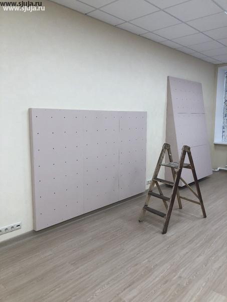 Установка скалодрома Жужа в центре для детей инвалидов и детей с ограниченными возможностями 